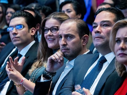 Jorge Romero, Cecilia Patrón, Marko Cortés, Enrique Vargas y Marú Campos durante la Reunión Plenaria de Diputados del PAN en el CEN del partido en Ciudad de México en noviembre de 2022.