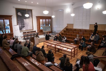 Recreation of a class by Santiago Ramón y Cajal in his classroom, in 2019.