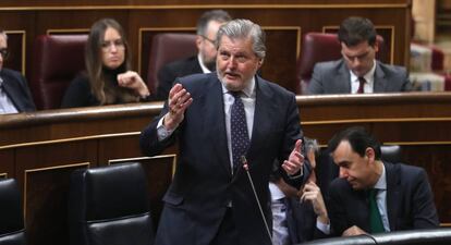 Méndez de Vigo, durant la sessió de control al Govern.