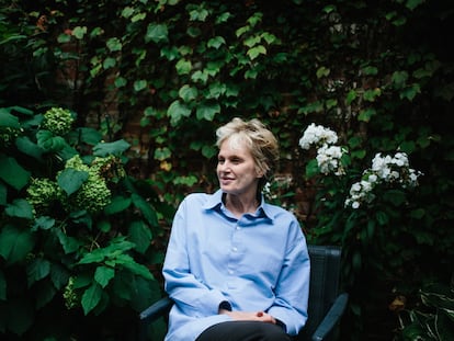 La escritora estadounidense Siri Hustvedt en su hogar de Brooklyn, Nueva York en septiembre de 2019.