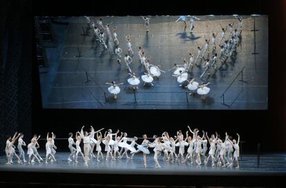 El ballet del Mariinski II en un preestreno celebrado el 1 de mayo, el día antes de la inauguración del teatro.