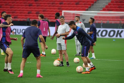 Mendilibar, este martes en el estadio Puskas Arena de Budapest.
