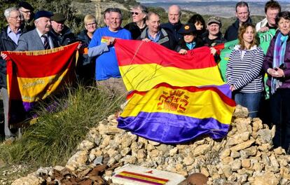 Relatives of Jack Edwards, accompanied by well-wishers at the foot of Suicide Hill on the Jarama battlefield.