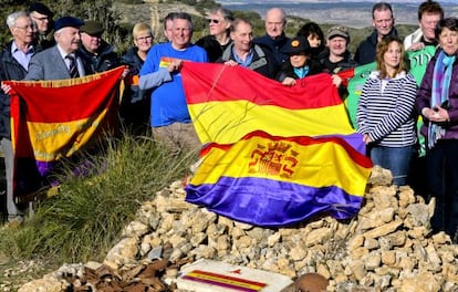 Relatives of Jack Edwards, accompanied by well-wishers at the foot of Suicide Hill on the Jarama battlefield.