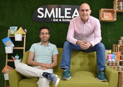 Alberto Jiménez, a la izquierda, y Javier Quintana, fundadores de Smileat.