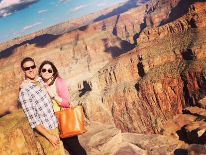 Brittany Maynard con su marido en el Gran Ca&ntilde;&oacute;n.