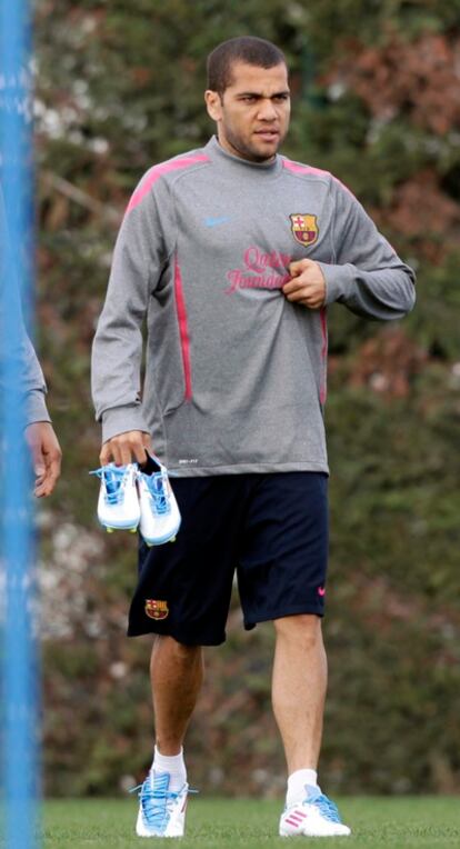 Alves, en el entrenamiento de ayer.