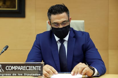 Sergio Ríos, exchófer del extesorero del PP Luis Bárcenas, durante su comparecencia este jueves en el Congreso ante la comisión Kitchen.