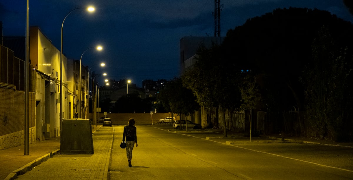 Pagar por un pedazo de polígono: una macrooperación contra la trata de mujeres sacude uno de los territorios de las mafias en Madrid