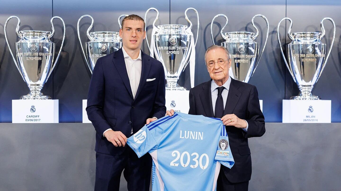 Andriy Lunin renueva con el Real Madrid hasta 2030 