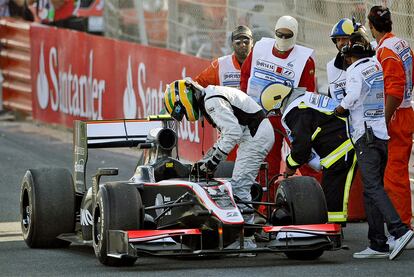 El Hispania Racing no consigue completar la carrera.- Karun Chandhok se retira en la primera vuelta y Bruno Senna, en la imagen, en la decimoséptima