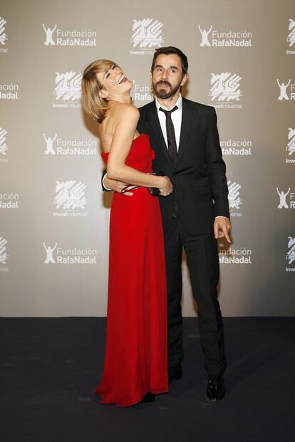 El actor Santi Milln, junto a su mujer, Rosa Olucha, durante la gala de la Fundacin Rafa Nadal, el 15 de diciembre de 2011