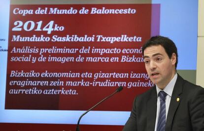 El diputado de Promoción Económica, Imanol Pradales, durante la presentación del informe.