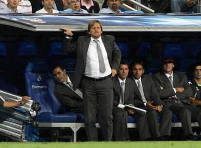 Schuster, en el banquillo del Bernabéu durante un partido.