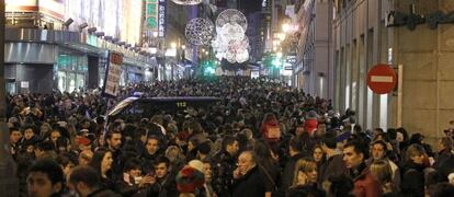 Una calle céntrica de Madrid el pasado puente de la Constitución.