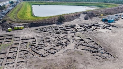 Fotografia aérea da escavação em En Esur, megalópole da Idade do Bronze descoberta em Israel.