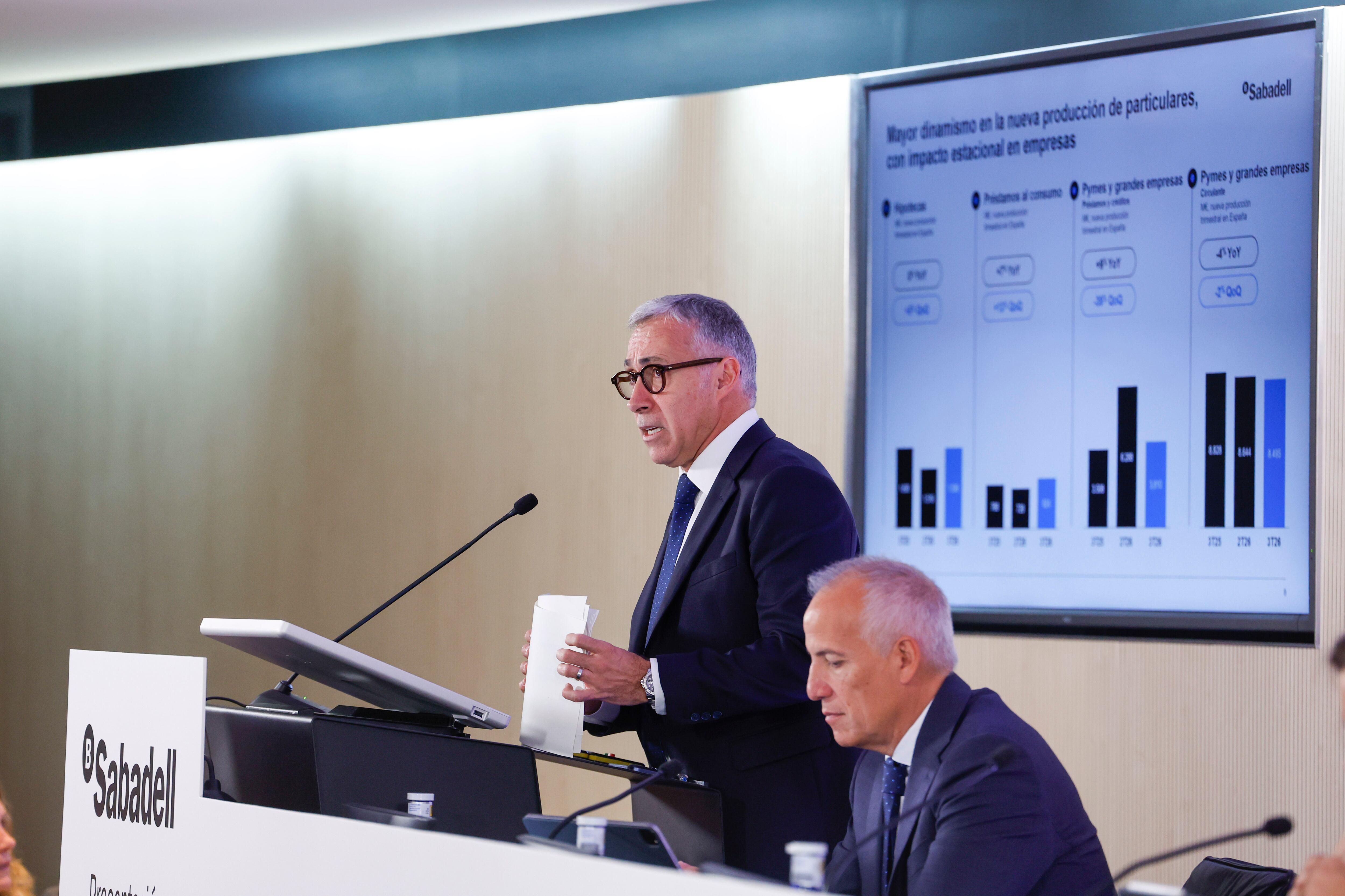 El Sabadell vuelve al foco de las fusiones: puerta abierta a Unicaja y sin opinión sobre una nueva opa del BBVA