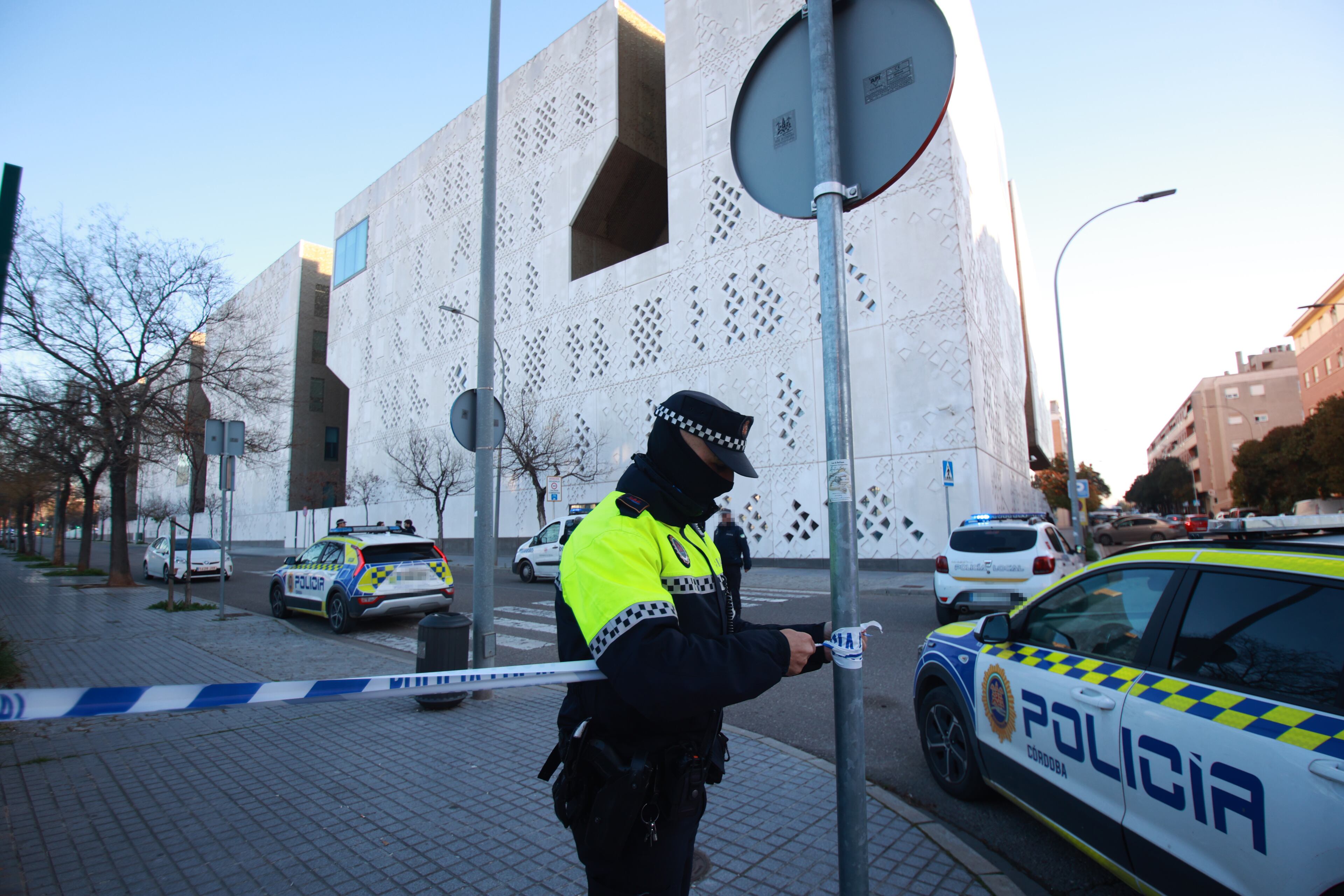 La tragedia de Adamuz en datos: los forenses identifican a cinco cadáveres de 37 y otros tres siguen dentro del Alvia