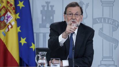 Rueda de prensa del presidente del Gobierno, Mariano Rajoy, en el Complejo de la Moncloa.