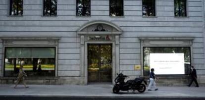 25/06/2020 Fachada de la sede del grupo de seguros suizo Helvetia, en Madrid (España).