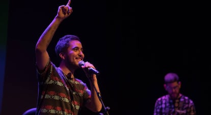 Beret cantan en el encuentro con los lectores de EL PAÍS.