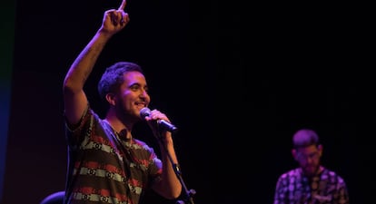 Beret cantan en el encuentro con los lectores de EL PAÍS. 