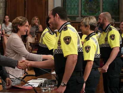 Ada Colau, en l'entrega de diplomes de la nova promoció de la Guàrdia Urbana.