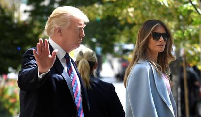 El president Donald Trump i la seva dona Melania a la sortida de l'església aquest diumenge a Washington.