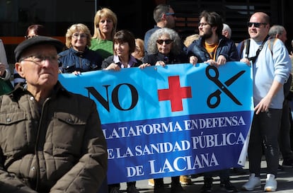 Concentracin en defensa de la Sanidad Pblica celebrada en abril en la plaza de Iazurtegui de Ponferrada.