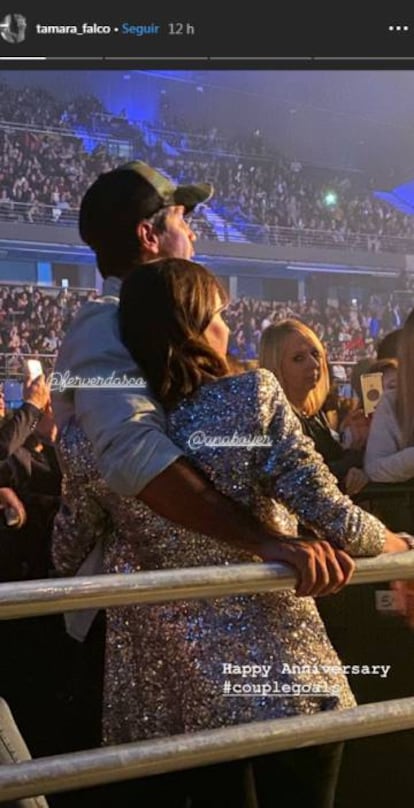 Ana Boyer, con su marido, el tenista Fernando Verdasco, en el concierto de su hermano Enrique Iglesias este sábado en el WiZink Center (Madrid).