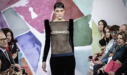 Una creación de la colección de otoño-invierno 2016/2017 del diseñador Bertrand Guyon para la firma Schiaparelli.