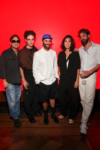 De izquierda a derecha, Miguel Bece, de Mané Mané, Ernesto Naranjo, Juan Vidal, Carlota Barrera y Moisés Nieto, en la presentación del proyecto GenSpain, en el marco de Madrid es Moda.