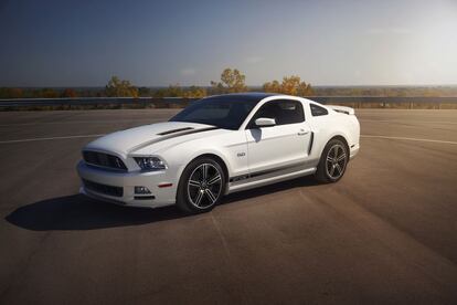 El modelo de 2012, en su versión V8. El Mustang ha vendido más de nueve millones de unidades desde su nacimiento.