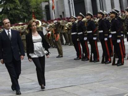 La primera mujer ministra de Defensa padecía una cardiopatía congénita