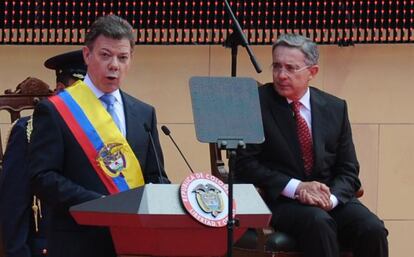 Uribe, right, at Santos' inauguration in 2010.