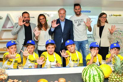 Famosos apoyando la alimentación infantil saludable que fomenta esta cadena de supermerados.