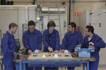 Estudiantes en un centro de formación para el empleo de Madrid.