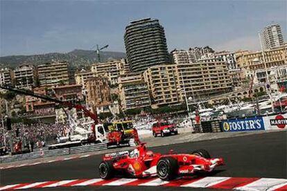 Schumacher, durante la serie de clasificación del Gran Premio de Mónaco en el circuito de Montecarlo.