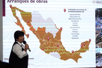 Edna Vega Rangel durante la conferencia matutina sobre los proyectos de vivienda, este martes en Ciudad de México.