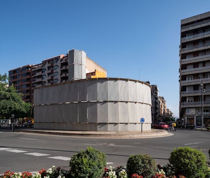 Baños en la rotonda de Leopold Banchini Architects.