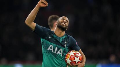 Lucas Moura comemora a classificação do Tottenham para a final da Champions.