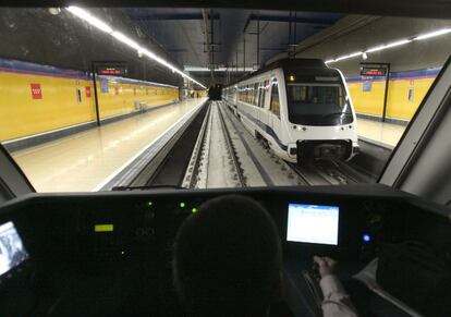 Inauguraci&oacute;n de la estaci&oacute;n Pinar del Rey, l&iacute;nea 8 de metro, en 2007. 