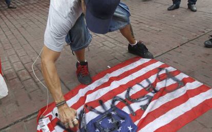 Protesta contra EE UU en Panamá en el aniversario de la invasión