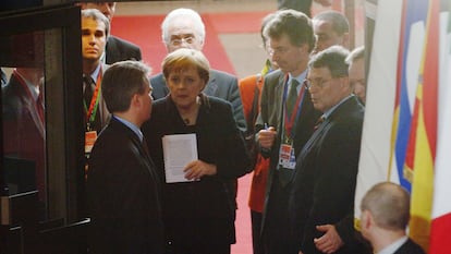 Angela Merkel durante la cumbre europea del 16 de diciembre de 2005.