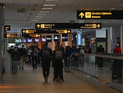 Aspecto de la terminal en el Aeropuerto Internacional Jorge Chávez de Lima.