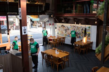 Bar O Pasquim, na Vila Madalena, zona boêmia da capital paulista, no horário do almoço.