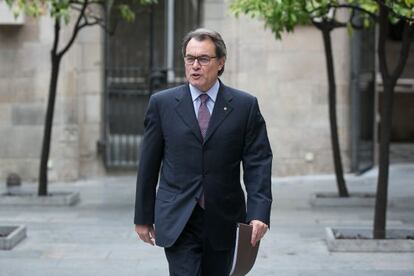 Artur Mas llega a la reunión del Gobierno catalán.