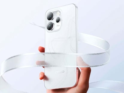 OPPO Reno 15 Pro Mini de color blanco