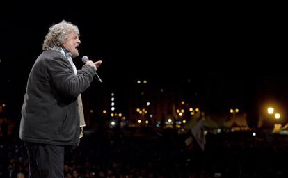 El líder del Movimiento 5 Estrellas, Beppe Grillo, durante un mitin en Roma.