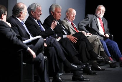 Homenaje a Octavio Paz con la presencia de Rafael Tovar, Enrique Krauze, Mario Vargas Llosa, Felipe González, Jorge Edwards y Fermando Savater.